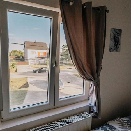Apartmani Tea I Toni Gradiste Экстерьер фото