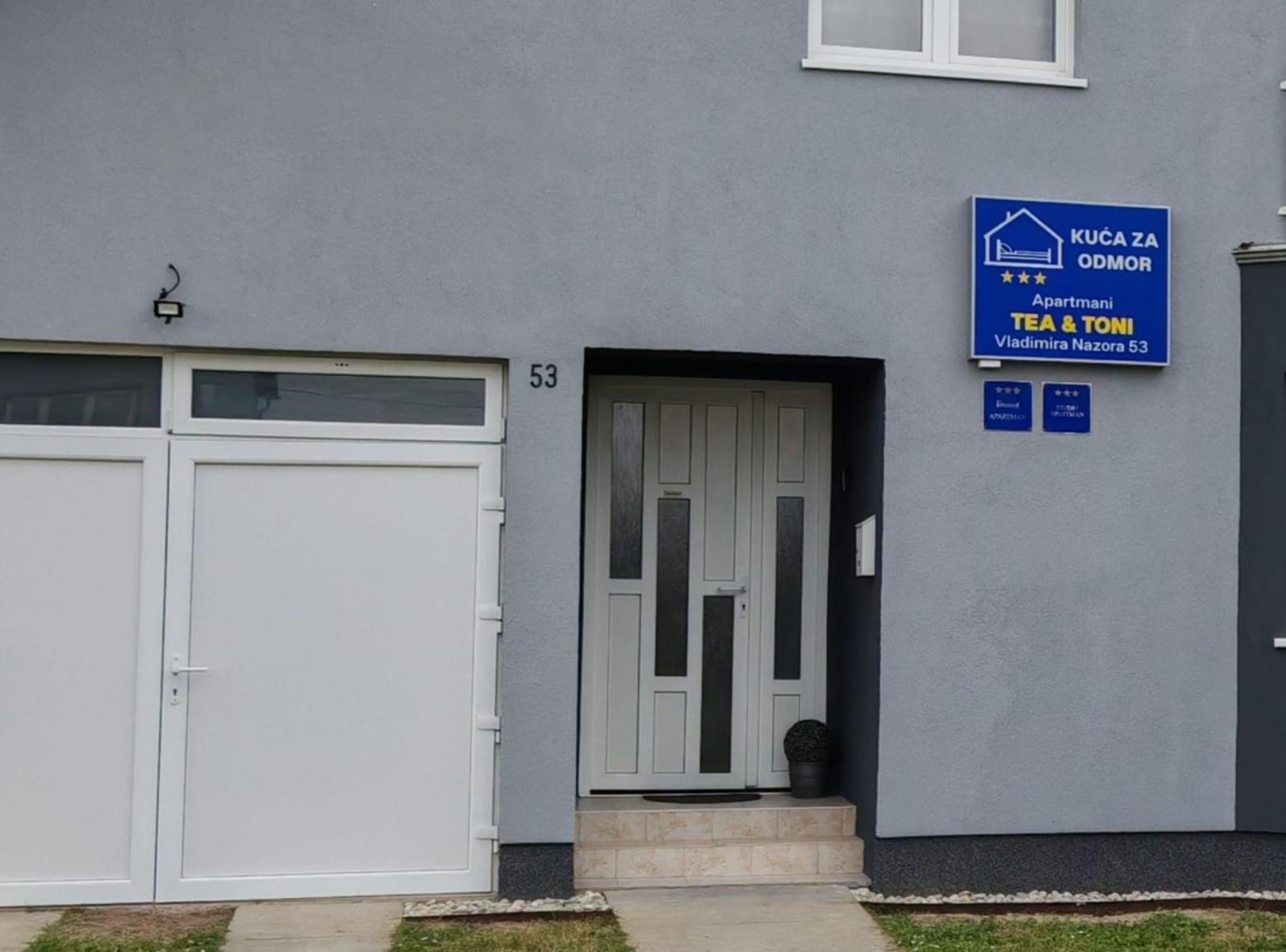 Apartmani Tea I Toni Gradiste Экстерьер фото